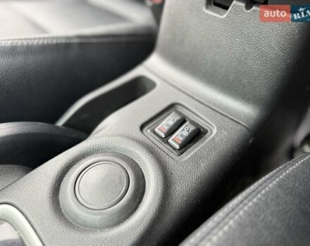 Белый Мицубиси Аутлендер, объемом двигателя 2.36 л и пробегом 191 тыс. км за 13950 $, фото 21 на Automoto.ua