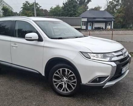 Білий Міцубісі Аутлендер, об'ємом двигуна 2.3 л та пробігом 158 тис. км за 18200 $, фото 1 на Automoto.ua