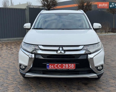 Белый Мицубиси Аутлендер, объемом двигателя 3 л и пробегом 310 тыс. км за 12700 $, фото 6 на Automoto.ua