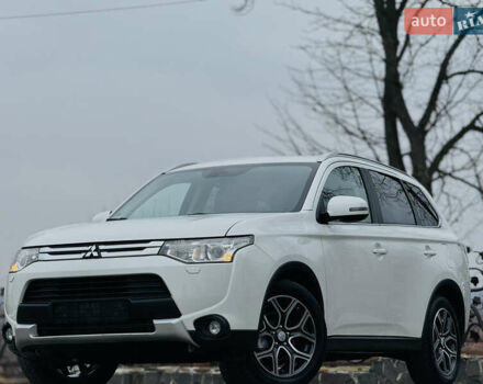 Белый Мицубиси Аутлендер, объемом двигателя 2.2 л и пробегом 140 тыс. км за 16200 $, фото 3 на Automoto.ua
