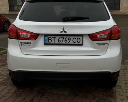 Білий Міцубісі Аутлендер, об'ємом двигуна 2 л та пробігом 161 тис. км за 9400 $, фото 4 на Automoto.ua