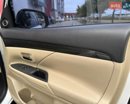 Белый Мицубиси Аутлендер, объемом двигателя 2.4 л и пробегом 160 тыс. км за 16999 $, фото 24 на Automoto.ua