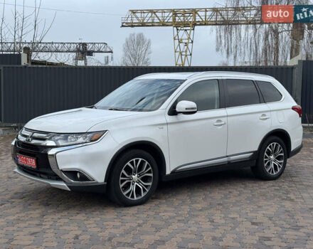Белый Мицубиси Аутлендер, объемом двигателя 3 л и пробегом 310 тыс. км за 12700 $, фото 40 на Automoto.ua