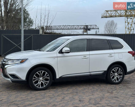 Белый Мицубиси Аутлендер, объемом двигателя 3 л и пробегом 310 тыс. км за 12700 $, фото 34 на Automoto.ua