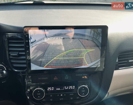 Белый Мицубиси Аутлендер, объемом двигателя 2.4 л и пробегом 147 тыс. км за 12999 $, фото 39 на Automoto.ua