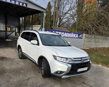 Белый Мицубиси Аутлендер, объемом двигателя 2.36 л и пробегом 169 тыс. км за 13300 $, фото 12 на Automoto.ua