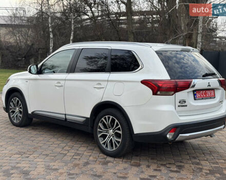 Белый Мицубиси Аутлендер, объемом двигателя 3 л и пробегом 310 тыс. км за 12700 $, фото 35 на Automoto.ua