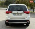 Міцубісі Аутлендер 2015 у Дніпро (Дніпропетровську) на Automoto.ua Білий Міцубісі Аутлендер, об'ємом двигуна 2.36 л та пробігом 178 тис. км за 14500 $, фото 16 на Automoto.ua