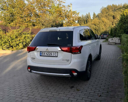 Белый Мицубиси Аутлендер, объемом двигателя 3 л и пробегом 197 тыс. км за 15500 $, фото 21 на Automoto.ua