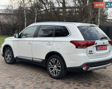 Белый Мицубиси Аутлендер, объемом двигателя 3 л и пробегом 310 тыс. км за 12700 $, фото 20 на Automoto.ua
