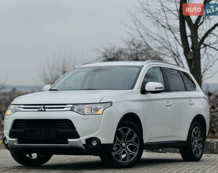 Белый Мицубиси Аутлендер, объемом двигателя 2.2 л и пробегом 140 тыс. км за 16200 $, фото 1 на Automoto.ua