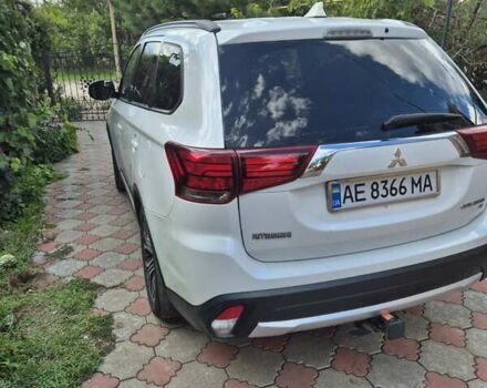 Білий Міцубісі Аутлендер, об'ємом двигуна 2.36 л та пробігом 133 тис. км за 14200 $, фото 1 на Automoto.ua
