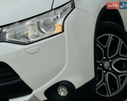 Белый Мицубиси Аутлендер, объемом двигателя 2.2 л и пробегом 140 тыс. км за 16200 $, фото 7 на Automoto.ua