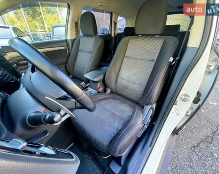 Белый Мицубиси Аутлендер, объемом двигателя 2 л и пробегом 146 тыс. км за 14500 $, фото 20 на Automoto.ua