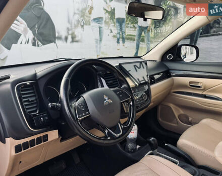 Белый Мицубиси Аутлендер, объемом двигателя 2.4 л и пробегом 147 тыс. км за 12999 $, фото 34 на Automoto.ua