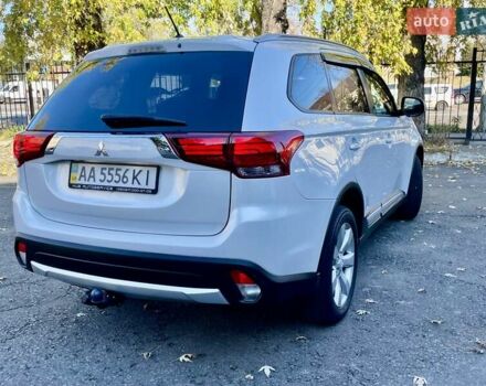 Белый Мицубиси Аутлендер, объемом двигателя 2 л и пробегом 146 тыс. км за 14500 $, фото 10 на Automoto.ua