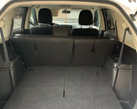 Белый Мицубиси Аутлендер, объемом двигателя 2.36 л и пробегом 47 тыс. км за 16000 $, фото 11 на Automoto.ua