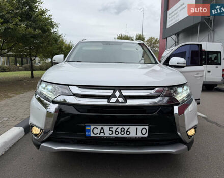 Белый Мицубиси Аутлендер, объемом двигателя 2.4 л и пробегом 160 тыс. км за 16500 $, фото 18 на Automoto.ua