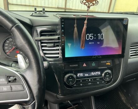 Белый Мицубиси Аутлендер, объемом двигателя 3 л и пробегом 175 тыс. км за 13100 $, фото 6 на Automoto.ua