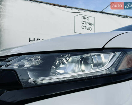 Белый Мицубиси Аутлендер, объемом двигателя 2.4 л и пробегом 147 тыс. км за 12999 $, фото 26 на Automoto.ua