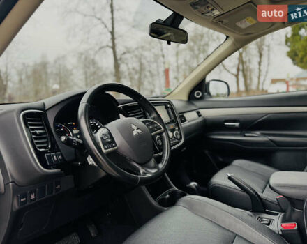 Белый Мицубиси Аутлендер, объемом двигателя 2.2 л и пробегом 140 тыс. км за 16200 $, фото 40 на Automoto.ua