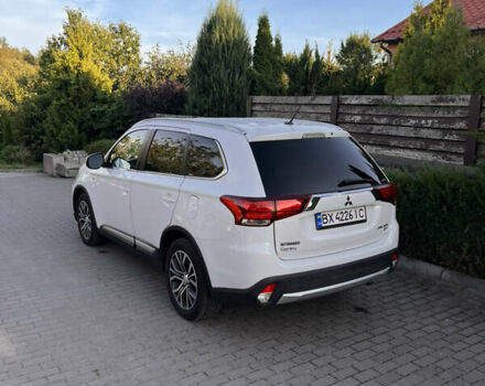 Белый Мицубиси Аутлендер, объемом двигателя 3 л и пробегом 197 тыс. км за 15500 $, фото 22 на Automoto.ua