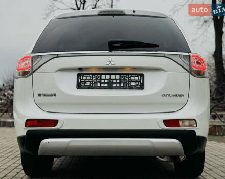 Белый Мицубиси Аутлендер, объемом двигателя 2.2 л и пробегом 140 тыс. км за 16200 $, фото 27 на Automoto.ua