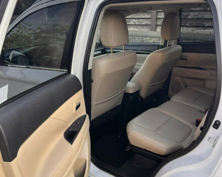 Белый Мицубиси Аутлендер, объемом двигателя 3 л и пробегом 197 тыс. км за 15500 $, фото 39 на Automoto.ua