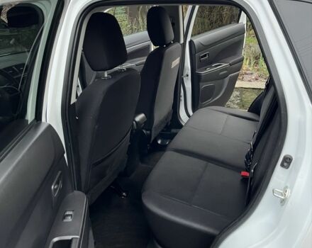 Белый Мицубиси Аутлендер, объемом двигателя 2 л и пробегом 168 тыс. км за 10800 $, фото 13 на Automoto.ua