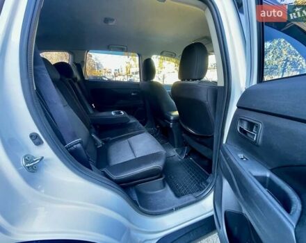 Белый Мицубиси Аутлендер, объемом двигателя 2 л и пробегом 146 тыс. км за 14500 $, фото 28 на Automoto.ua