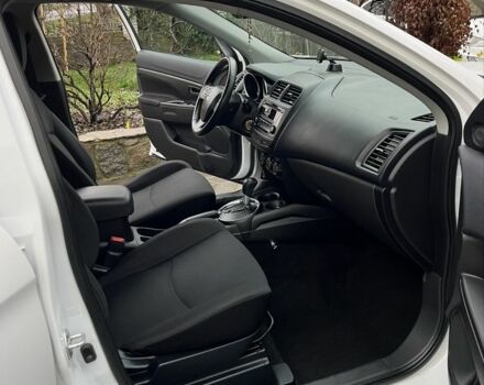 Белый Мицубиси Аутлендер, объемом двигателя 2 л и пробегом 168 тыс. км за 10800 $, фото 19 на Automoto.ua