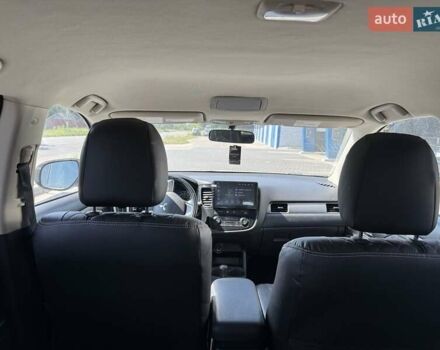 Білий Міцубісі Аутлендер, об'ємом двигуна 2.4 л та пробігом 91 тис. км за 15900 $, фото 12 на Automoto.ua