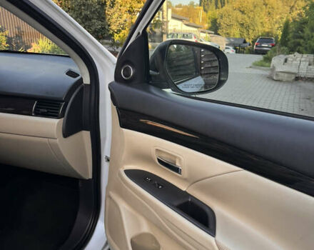 Белый Мицубиси Аутлендер, объемом двигателя 3 л и пробегом 197 тыс. км за 15300 $, фото 47 на Automoto.ua