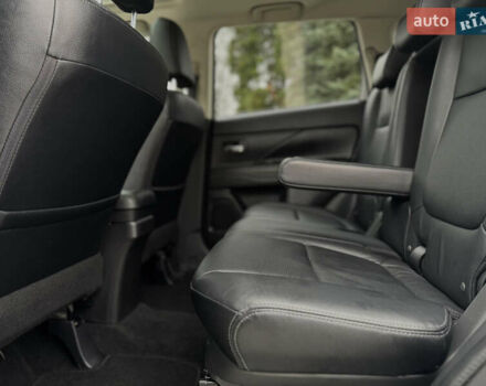 Белый Мицубиси Аутлендер, объемом двигателя 2.2 л и пробегом 140 тыс. км за 16200 $, фото 81 на Automoto.ua