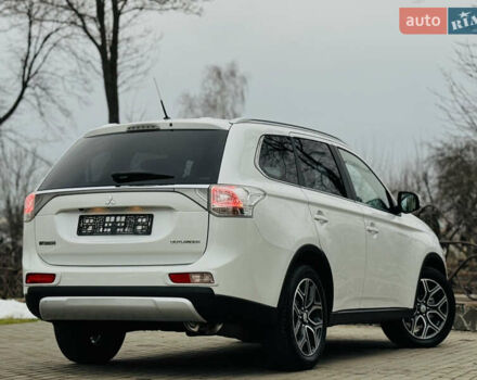 Белый Мицубиси Аутлендер, объемом двигателя 2.2 л и пробегом 140 тыс. км за 16200 $, фото 18 на Automoto.ua