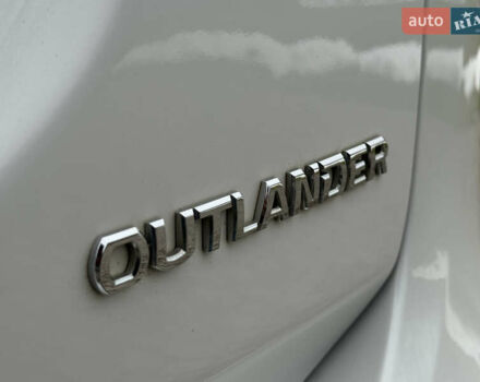 Белый Мицубиси Аутлендер, объемом двигателя 2.2 л и пробегом 140 тыс. км за 16200 $, фото 33 на Automoto.ua