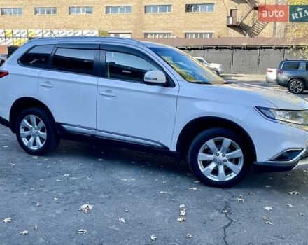 Белый Мицубиси Аутлендер, объемом двигателя 2 л и пробегом 146 тыс. км за 14500 $, фото 8 на Automoto.ua
