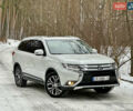 Белый Мицубиси Аутлендер, объемом двигателя 2.36 л и пробегом 160 тыс. км за 17500 $, фото 1 на Automoto.ua