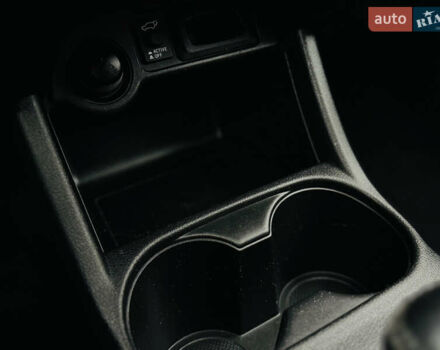 Белый Мицубиси Аутлендер, объемом двигателя 2.2 л и пробегом 140 тыс. км за 16200 $, фото 60 на Automoto.ua