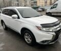 Белый Мицубиси Аутлендер, объемом двигателя 3 л и пробегом 175 тыс. км за 13100 $, фото 1 на Automoto.ua