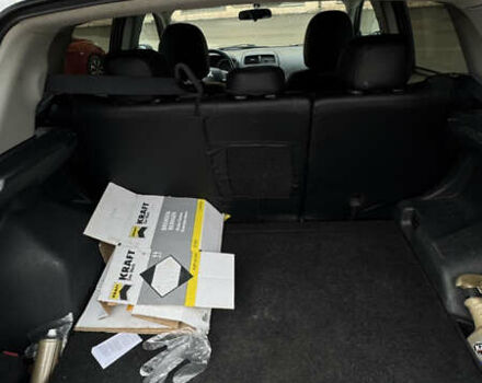 Белый Мицубиси Аутлендер, объемом двигателя 2 л и пробегом 161 тыс. км за 9200 $, фото 10 на Automoto.ua