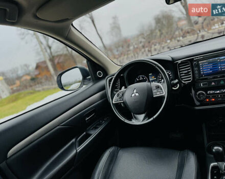 Белый Мицубиси Аутлендер, объемом двигателя 2.2 л и пробегом 140 тыс. км за 16200 $, фото 71 на Automoto.ua