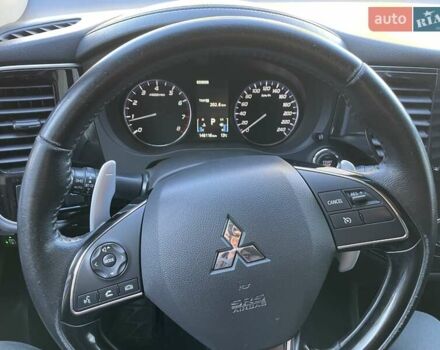 Белый Мицубиси Аутлендер, объемом двигателя 2 л и пробегом 146 тыс. км за 14500 $, фото 19 на Automoto.ua