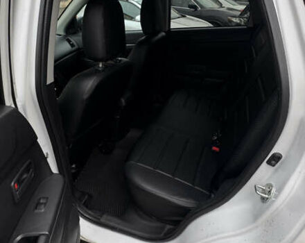 Белый Мицубиси Аутлендер, объемом двигателя 2 л и пробегом 161 тыс. км за 9200 $, фото 8 на Automoto.ua