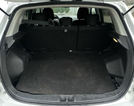 Белый Мицубиси Аутлендер, объемом двигателя 2 л и пробегом 257 тыс. км за 10800 $, фото 19 на Automoto.ua