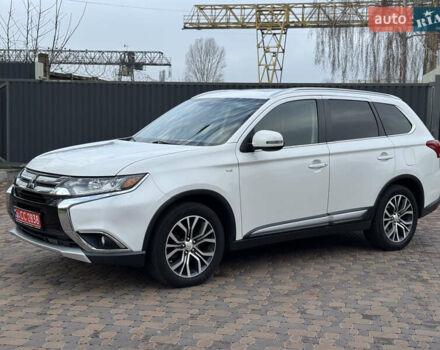 Белый Мицубиси Аутлендер, объемом двигателя 3 л и пробегом 310 тыс. км за 12700 $, фото 38 на Automoto.ua