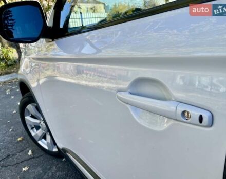 Белый Мицубиси Аутлендер, объемом двигателя 2 л и пробегом 146 тыс. км за 14500 $, фото 14 на Automoto.ua