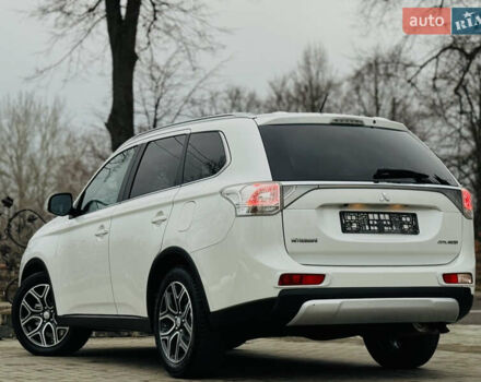 Белый Мицубиси Аутлендер, объемом двигателя 2.2 л и пробегом 140 тыс. км за 16200 $, фото 21 на Automoto.ua