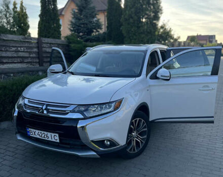 Белый Мицубиси Аутлендер, объемом двигателя 3 л и пробегом 197 тыс. км за 15500 $, фото 8 на Automoto.ua