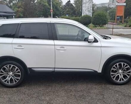 Білий Міцубісі Аутлендер, об'ємом двигуна 2.3 л та пробігом 158 тис. км за 18200 $, фото 4 на Automoto.ua